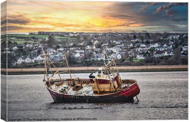 Boat wreck On the river Foyle Derry/Londonderry No Canvas Print by Sky Photography