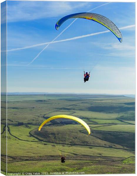 Paragliders on  Rushup Edge Peak District Canvas Print by Craig Yates