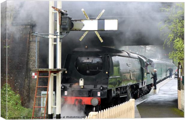 Spa Valley Railway Canvas Print by Ray Putley