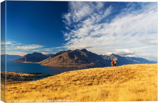 Lake Wakatipu adventure couple New Zealand outdoor hiking Canvas Print by Spotmatik 