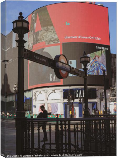Piccadilly circus  Canvas Print by Benjamin Brewty