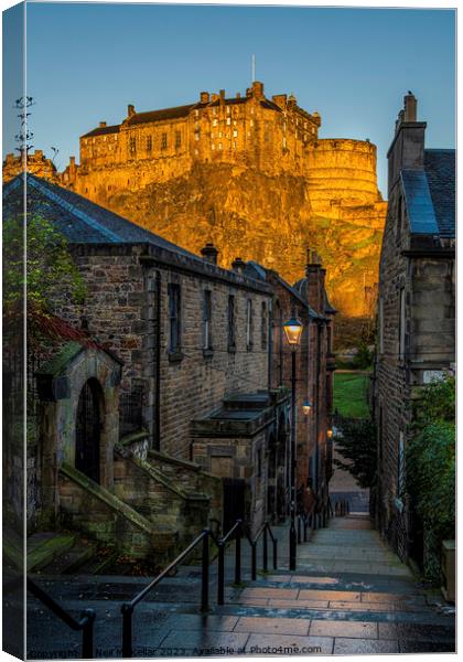 Edinburgh Castle at Sunrise Canvas Print by Neil McKellar