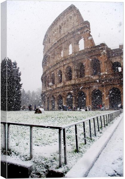 The Colosseum under heavy snow Canvas Print by Fabrizio Troiani