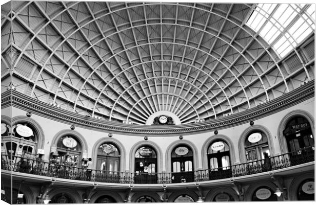 Leeds Corn Exchange Mono Canvas Print by Steve Smith