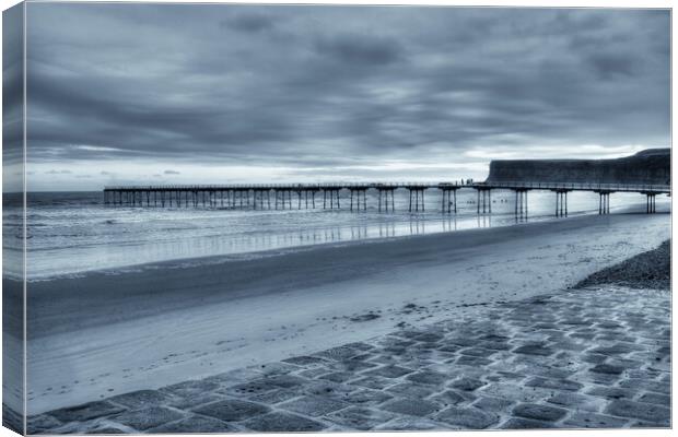 Saltburn by the Sea Canvas Print by Steve Smith