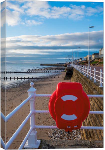 Bridlington Beach and Promenade, Yorkshire Coast Canvas Print by Tim Hill