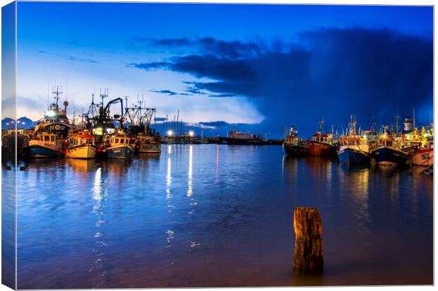 Scarborough Harbour Canvas Print by Tim Hill