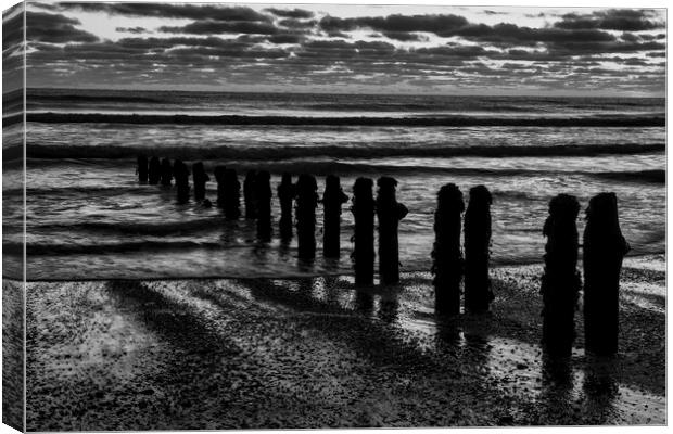 Sandsend Beach Black and White Canvas Print by Tim Hill