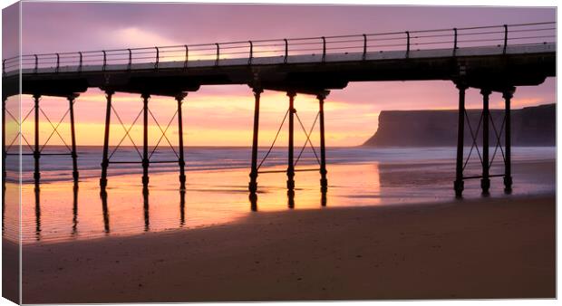 Saltburn by the sea: September Sunrise Canvas Print by Tim Hill