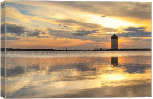 A sunset over Brightlingsea Batemans tower.  Canvas Print by Tony lopez