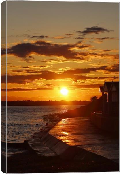 Sunset over Brightlingsea Beach  Canvas Print by Tony lopez