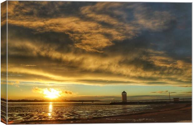 Sunset over the tidal pool in Brightlingsea  Canvas Print by Tony lopez