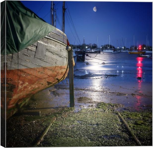 Moon down over the Brightlingsea herarige smack dock  Canvas Print by Tony lopez