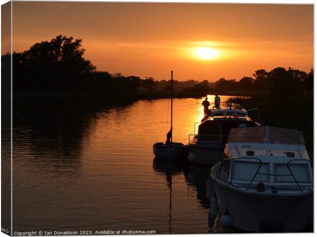 Serenity on the Broads Canvas Print by Ian Donaldson
