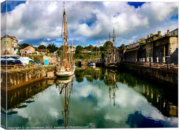 Charlestown Harbour Canvas Print by Ian Donaldson