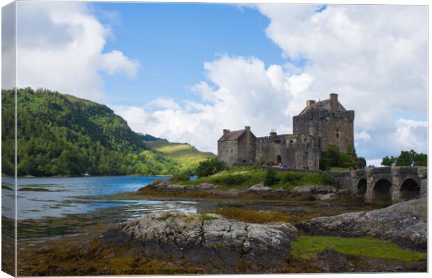 Eilean Donan Castle Canvas Print by Chris Mann