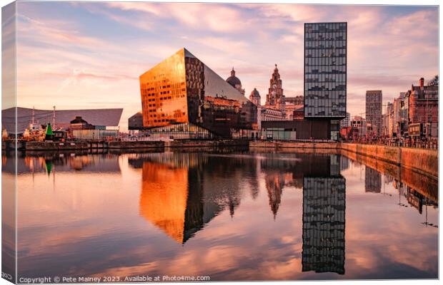Royal Liver Building Canvas Print by Pete Mainey