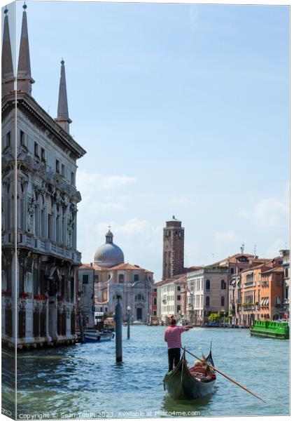 Venice view from the Grand Canal with a gondola Canvas Print by Sean Tobin