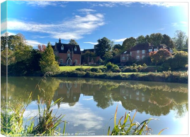 A river with a view, Kintbury Canvas Print by Fiona Smallcorn