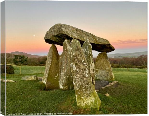 Sunrise at Pentre Ifan burial chamber, Pembrokeshire Canvas Print by Suze_ scapes