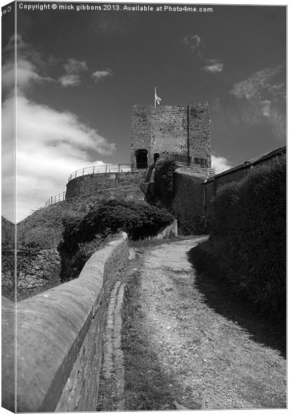 Clitheroe Castle lancashire black and white Canvas Print by mick gibbons
