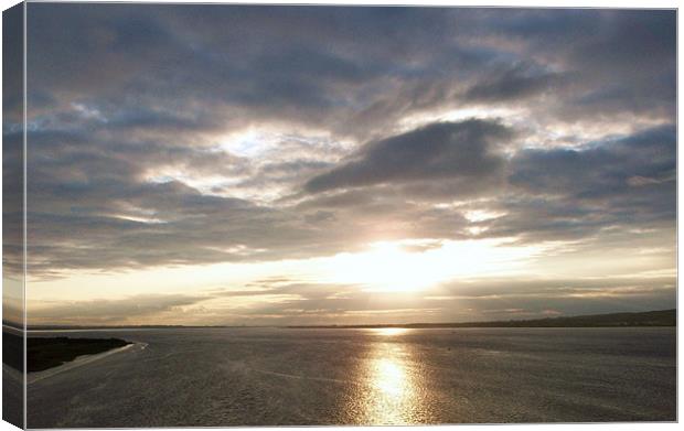Sun Set on the Humber Canvas Print by Sarah Couzens
