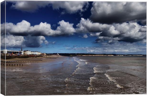 Bridlington Coastline Canvas Print by Sarah Couzens