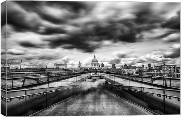  St. Paul's Cathedral Canvas Print by Sebastian Wuttke