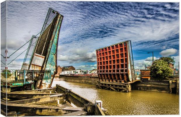 Scott Street Bridge Hull Canvas Print by Martin Parkinson