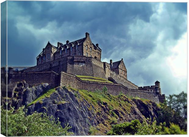 Edinburgh Castle, Scotland. Canvas Print by Aj’s Images