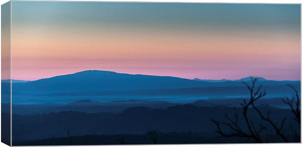 Dawn in Tuscany Canvas Print by Stephen Mole