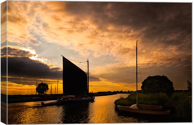 Wherry Albion sunset Canvas Print by Stephen Mole