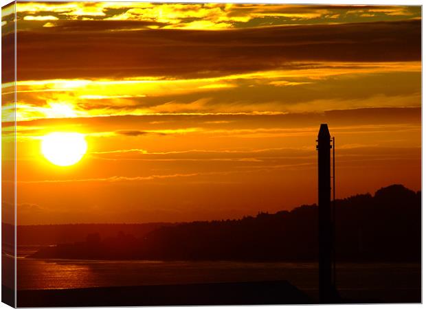 Dundee sunrise over the bay Canvas Print by Dave Wyllie