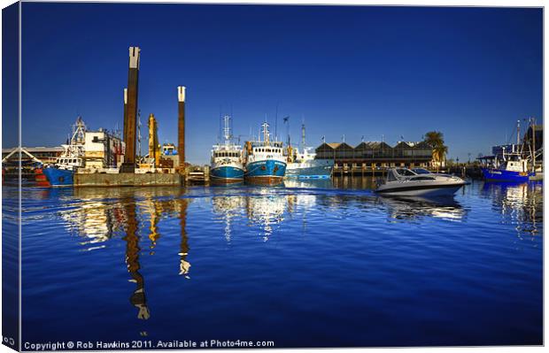 Reflections at Freemantle Harbour Canvas Print by Rob Hawkins