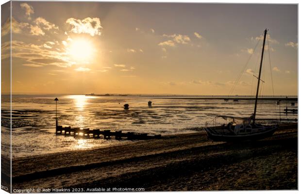 Southend Beach sunset  Canvas Print by Rob Hawkins
