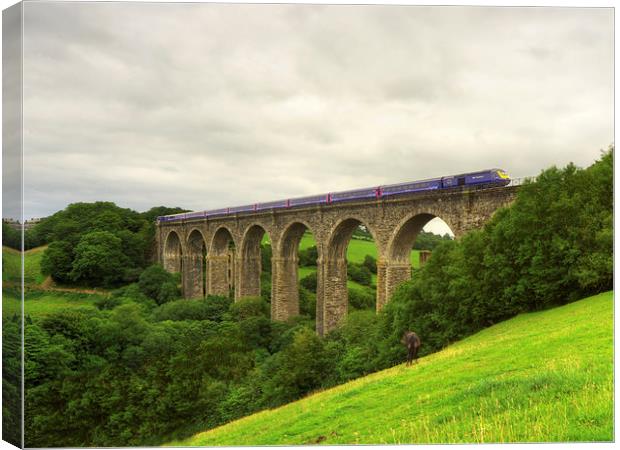 Moorswater Viaduct Canvas Print by Rob Hawkins