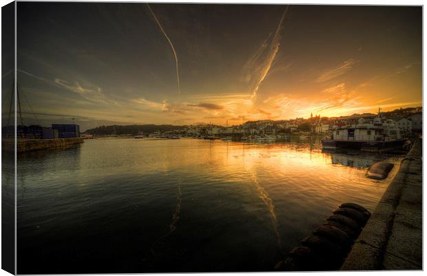 St Peter Port sunset Canvas Print by Rob Hawkins