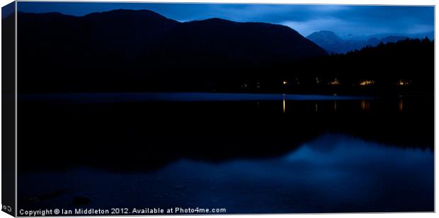 Lake Bohinj at dusk Canvas Print by Ian Middleton