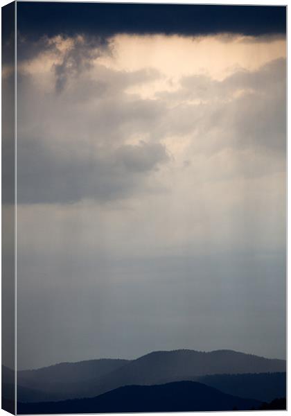 Stormy weather Canvas Print by Ian Middleton