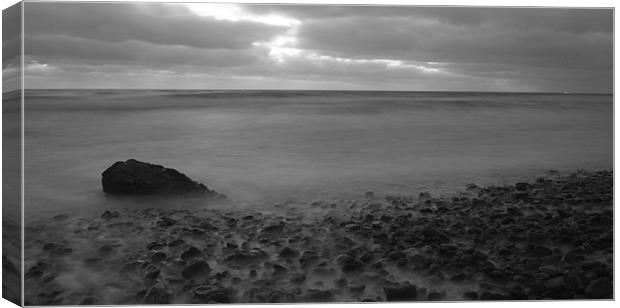 Ballyconnigar Strand at dawn Canvas Print by Ian Middleton
