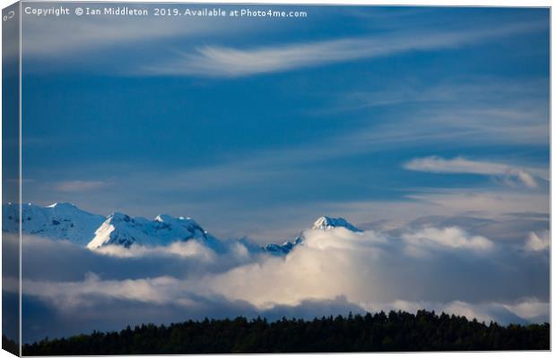 Mountain peak, Kamnik Alps, Slovenia. Canvas Print by Ian Middleton