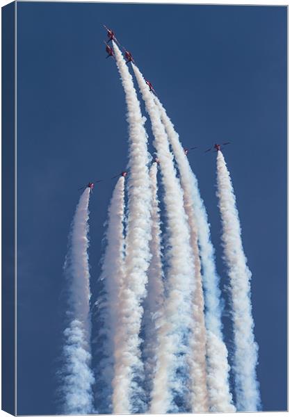RAF Red Arrows 5/4 split Canvas Print by Oxon Images