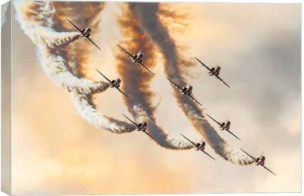 Red Arrows Farnborough 2008 Canvas Print by Oxon Images
