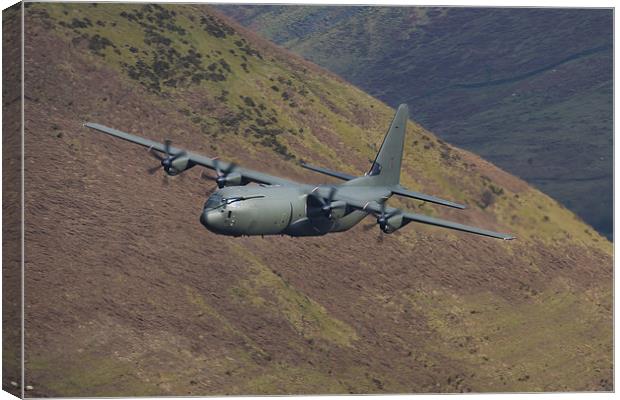   C130 Hercules low level Canvas Print by Oxon Images