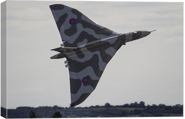  Incredible Vulcan Take off RIAT 2015 Canvas Print by Oxon Images
