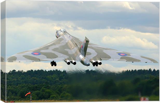 XH558 Avro Vulcan Bomber Canvas Print by Oxon Images