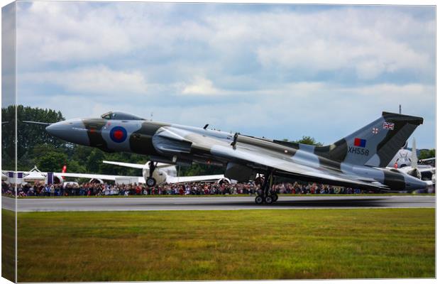 Vulcan landing at RIAT Canvas Print by Oxon Images