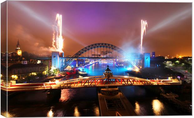  Great North Run Celebrations Canvas Print by Toon Photography