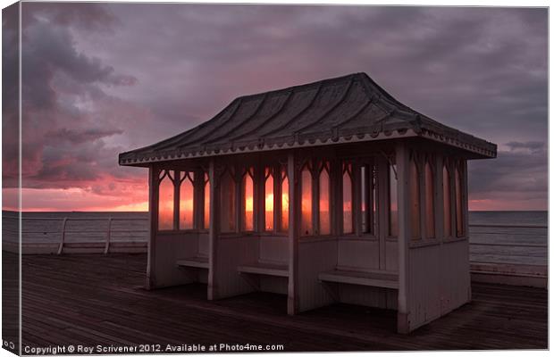 Pier shelter Canvas Print by Roy Scrivener