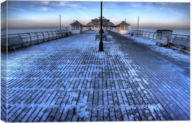 CROMER PIER WINTER 2010 Canvas Print by Gypsyofthesky Photography